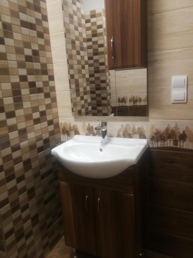 Zso-Ze Apartman Tiszafured Exterior photo