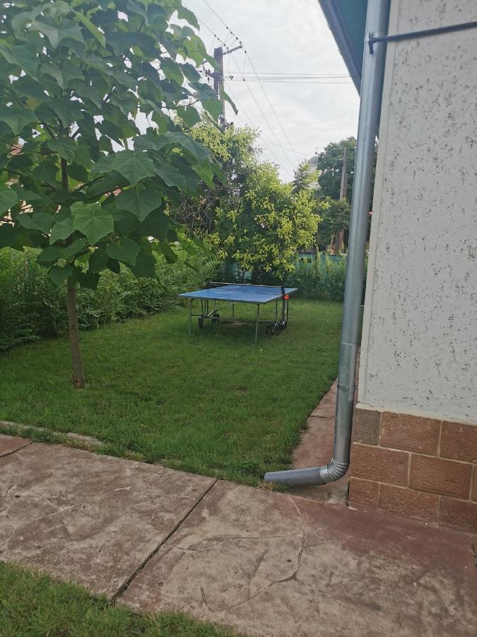 Zso-Ze Apartman Tiszafured Exterior photo