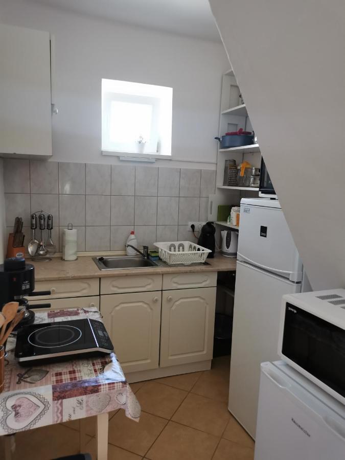Zso-Ze Apartman Tiszafured Exterior photo